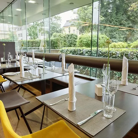 Готель Austria Trend Congress 4*