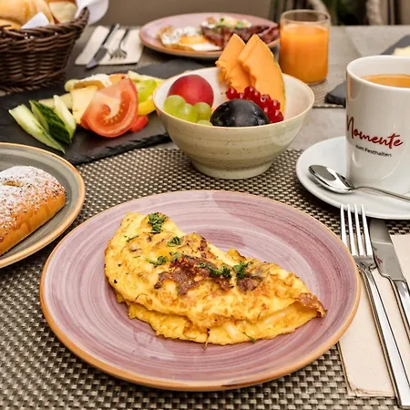 Austria Trend Congress Готель