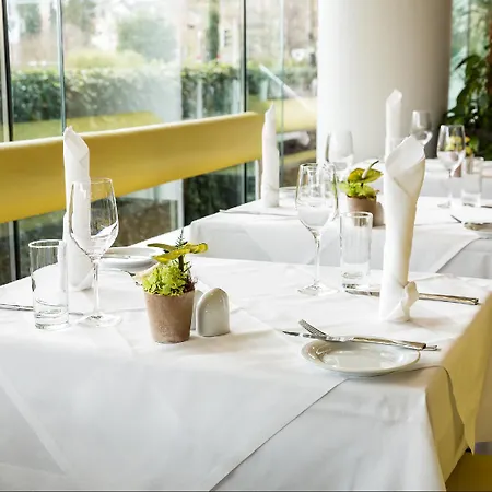 Отель Austria Trend Congress 4*
