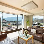 Austria Trend Congress Szálloda 4*